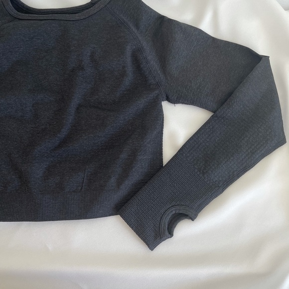 Gymshark Like Workout Top - Picture 2 of 2